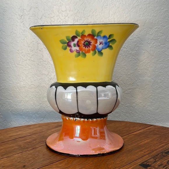 Maple Ware Japanese Vase - Picture 1 of 5